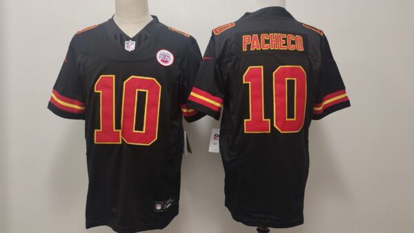 Men's Kansas City Chiefs #10 Isiah Pacheco Black F.U.S.E Vapor Untouchable Limited Stitched Football Jersey