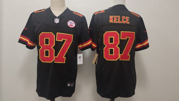 Men's Kansas City Chiefs #87 Travis Kelce Black F.U.S.E Vapor Untouchable Limited Stitched Football Jersey