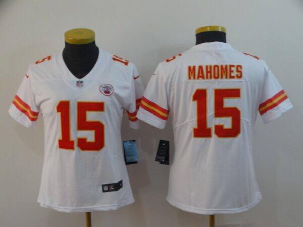 Women Nike Chiefs 15 Patrick Mahomes White Women Vapor Untouchable Limited Jersey